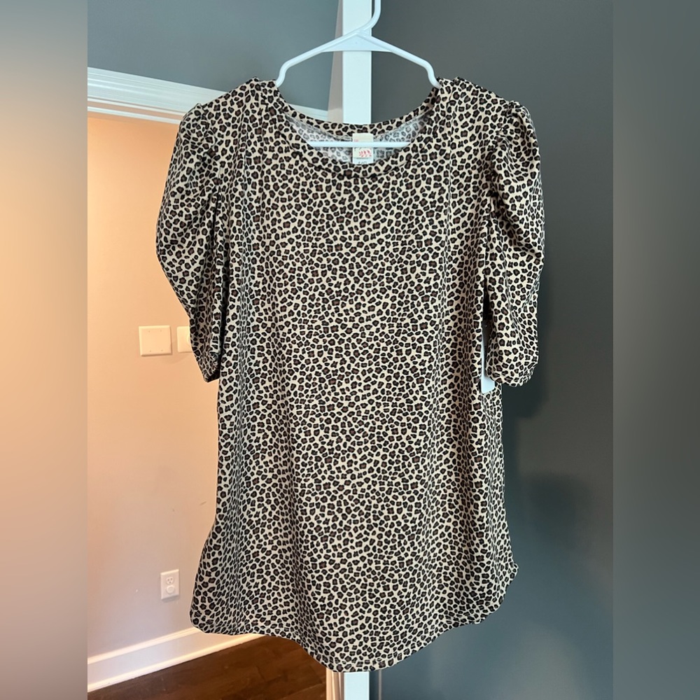 Cheetah Print Top with Puff Sleeves - Size XL